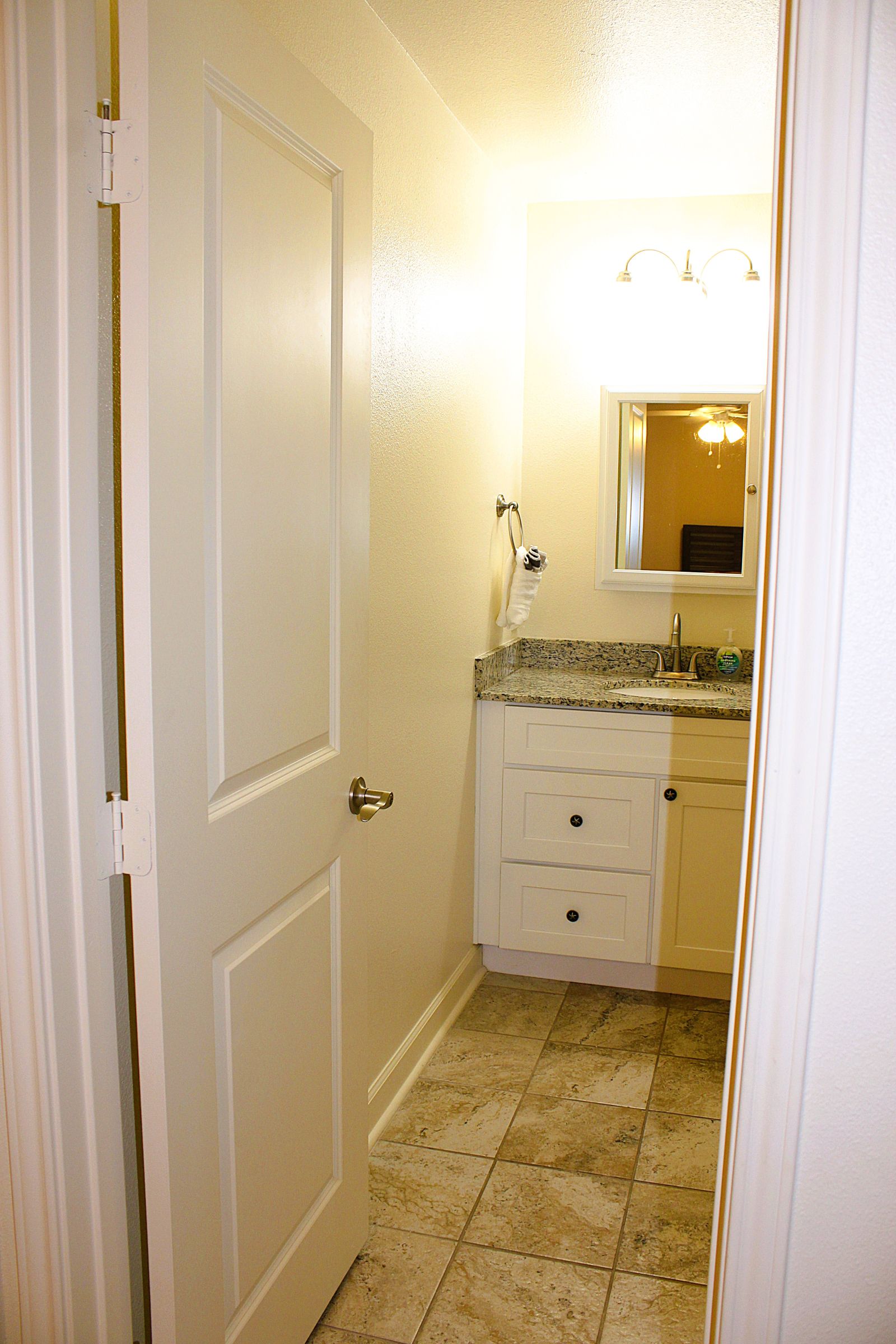 Key Allegro property overlooking canal | Photo 6