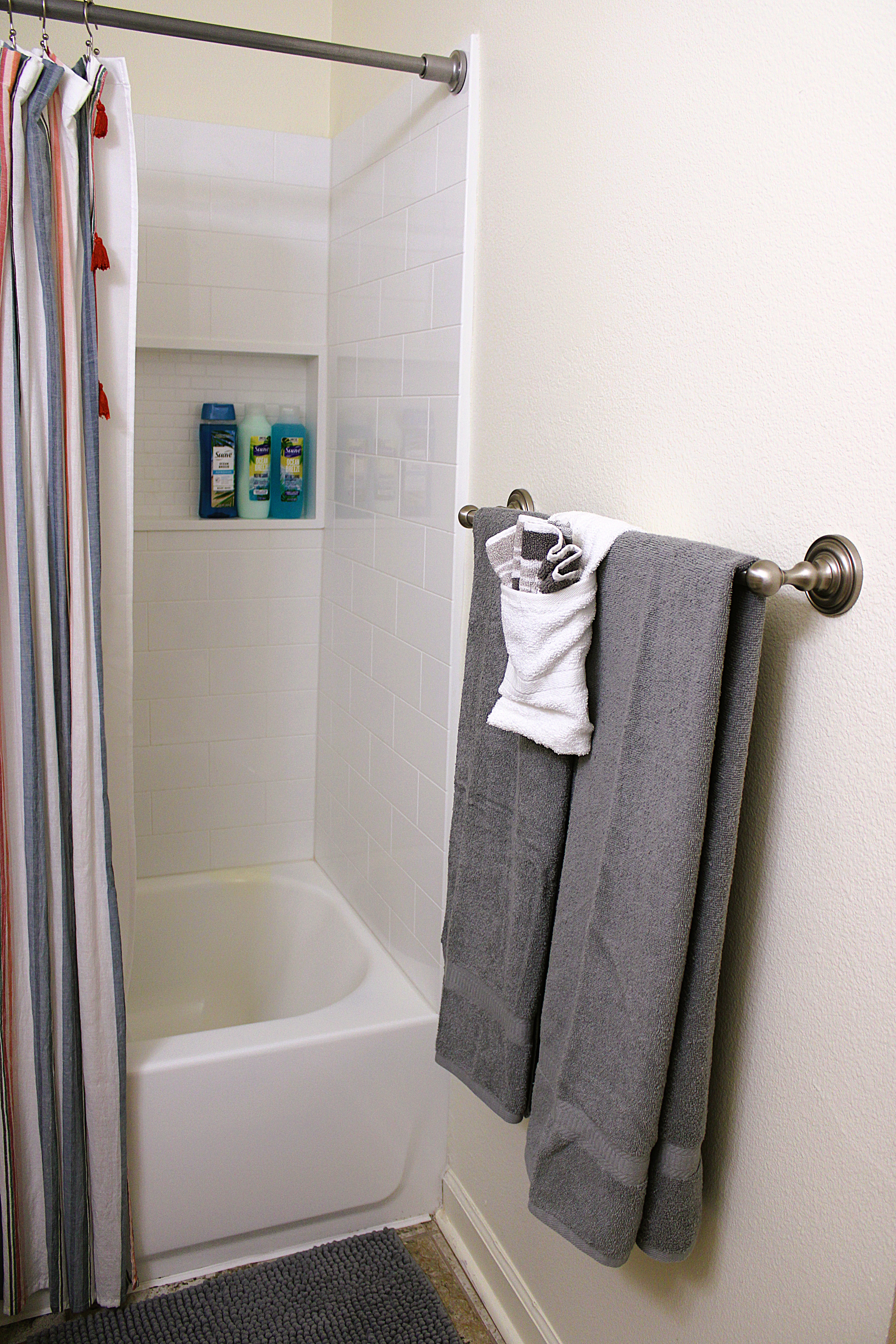Key Allegro property overlooking canal | Photo 18