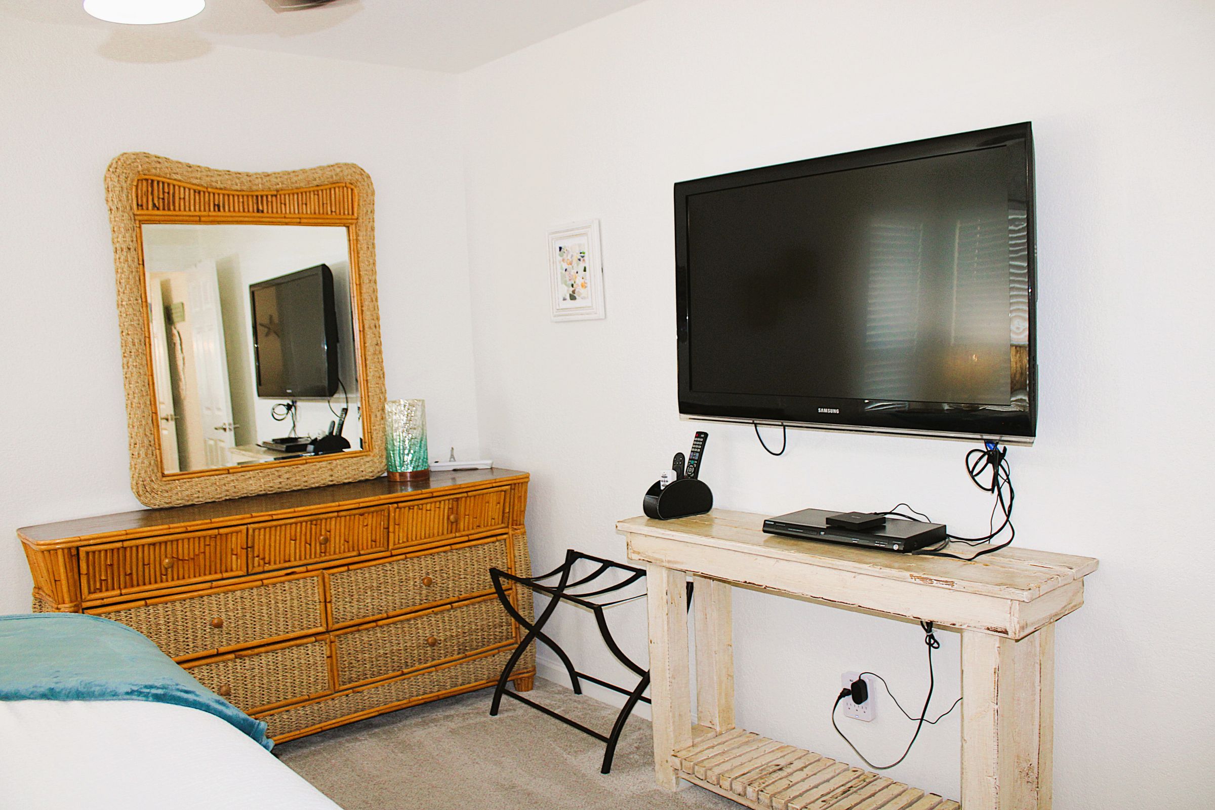 One bedroom condo with boat parking off back deck | Photo 5