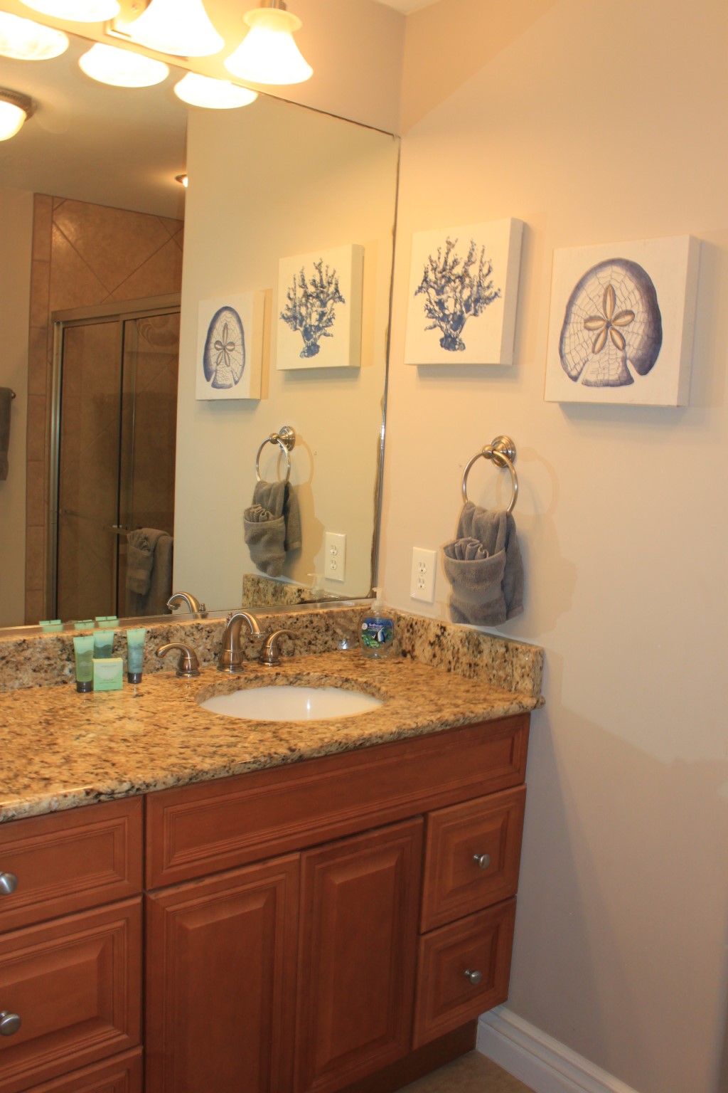 Canal side condo at Bayfront | Photo 21