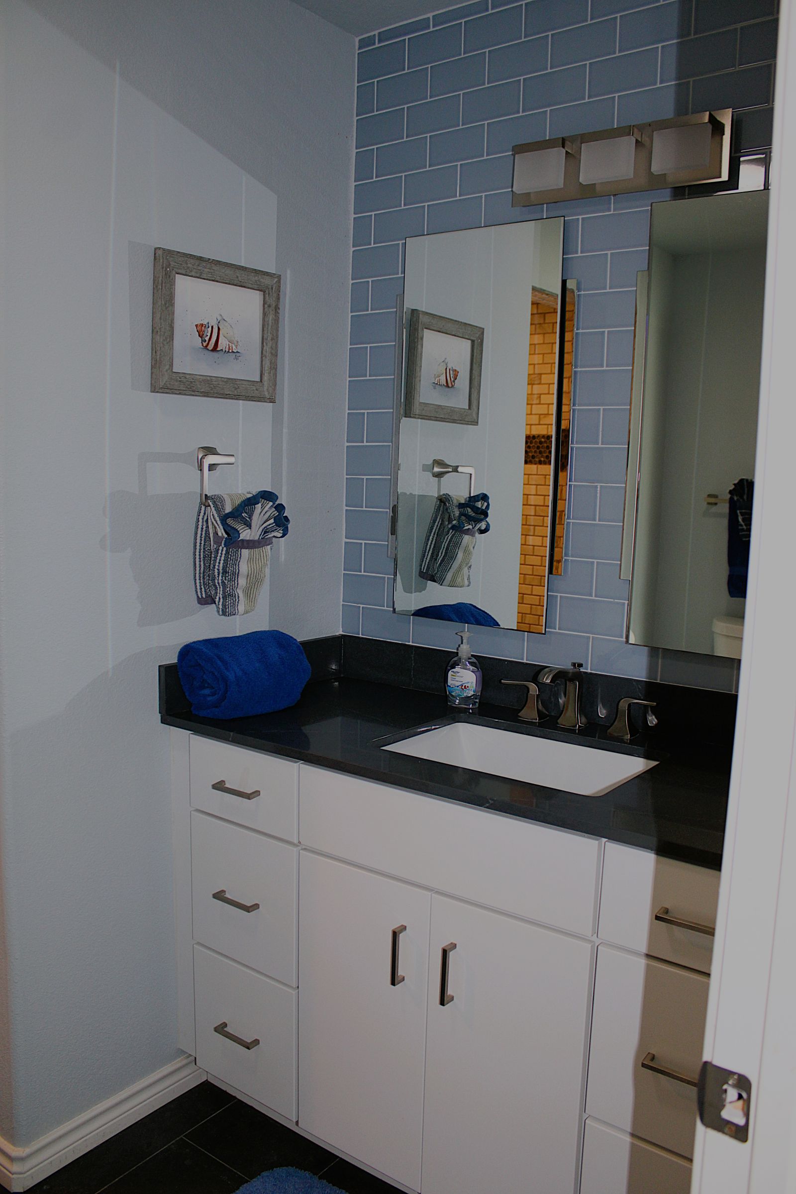 Condo @ Bayfront at Kontiki | Photo 18