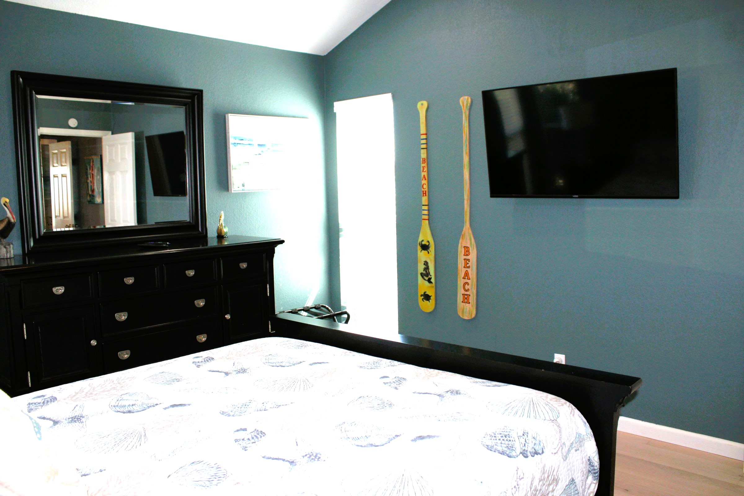 Bayfront two-bedroom condo | Photo 10