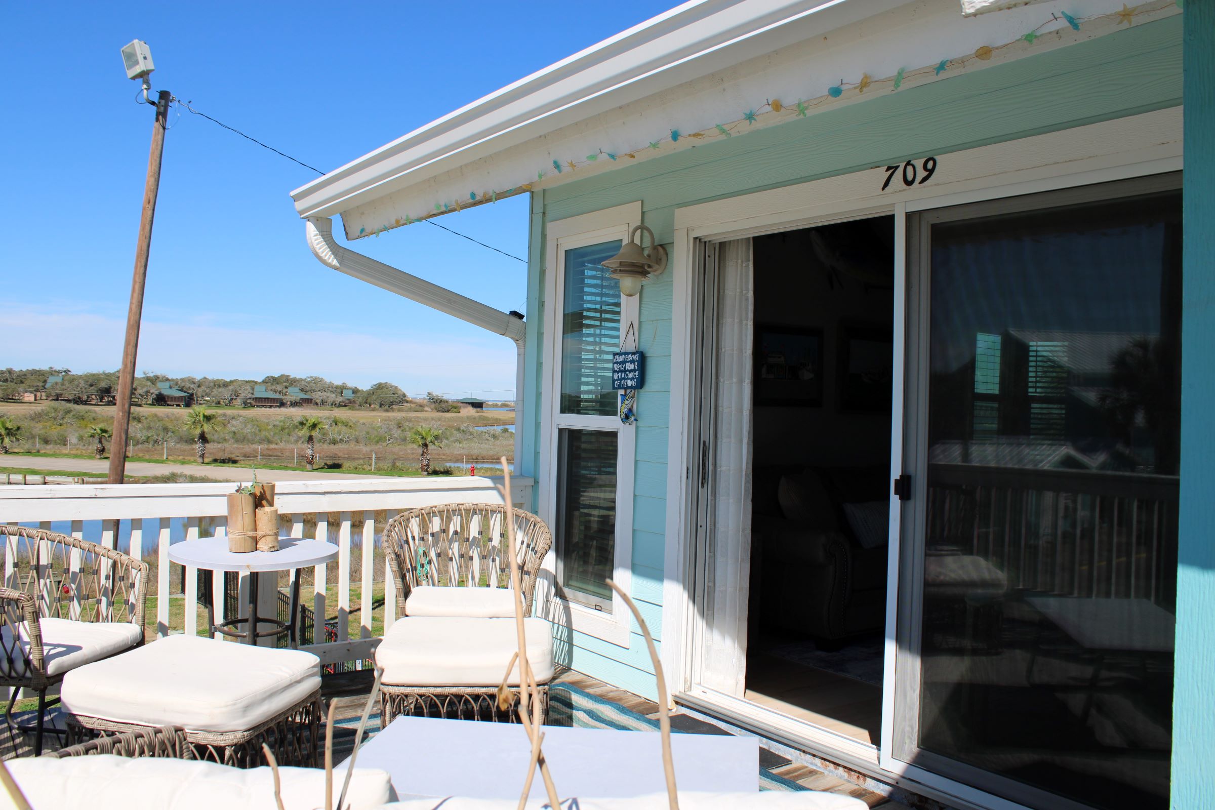 Bayfront two-bedroom condo | Photo 2