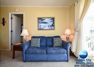 Little Bit | Ocean Front | Surfside Beach Rentals