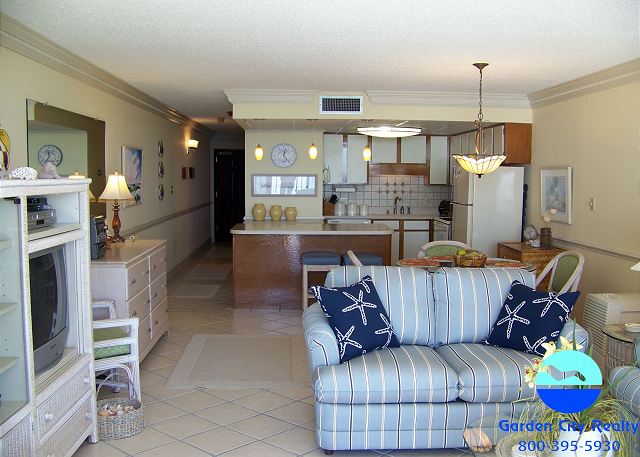 Royal Garden Resort 1102 Ocean Front City Beach Als Royal Garden Resort 1102 Living Area