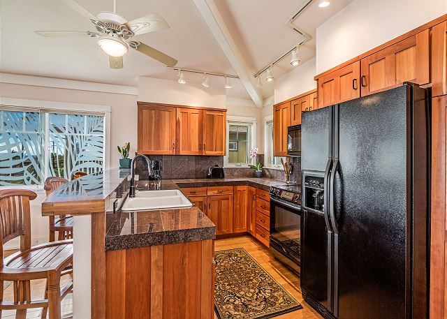 Full kitchen