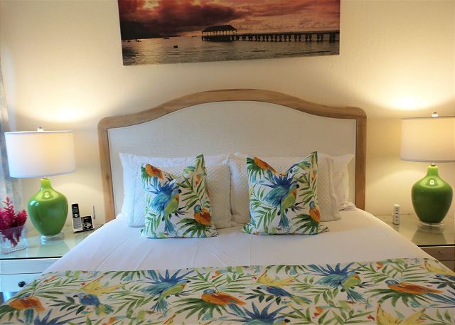 Bedroom, Cal King Bed