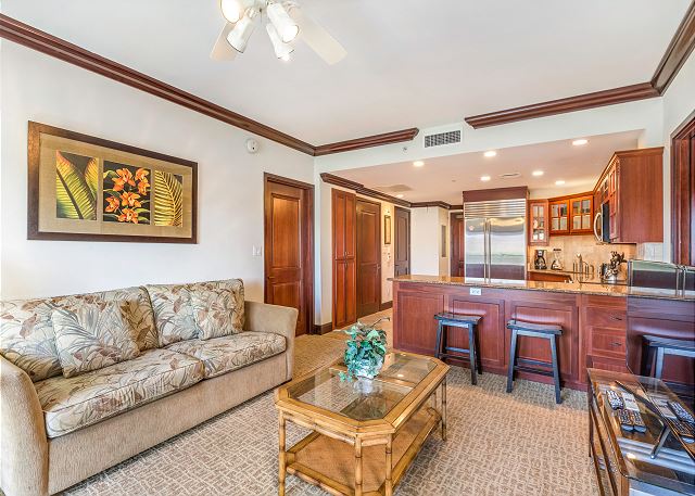 Spacious Living Area with Cable TV and Sofa Sleeper