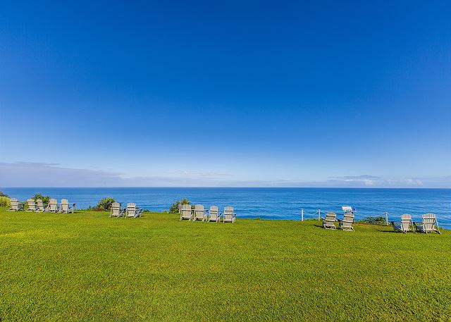 Ocean-Bluff Lounging at the Cliffs Resort Lawn
