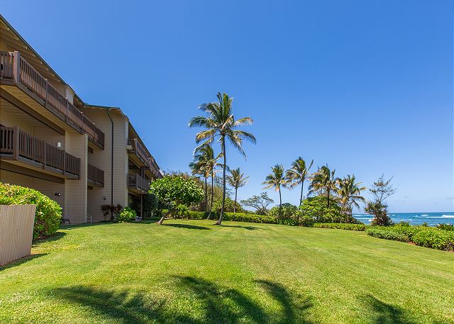 Beachfront Unit with Beautiful Ocean