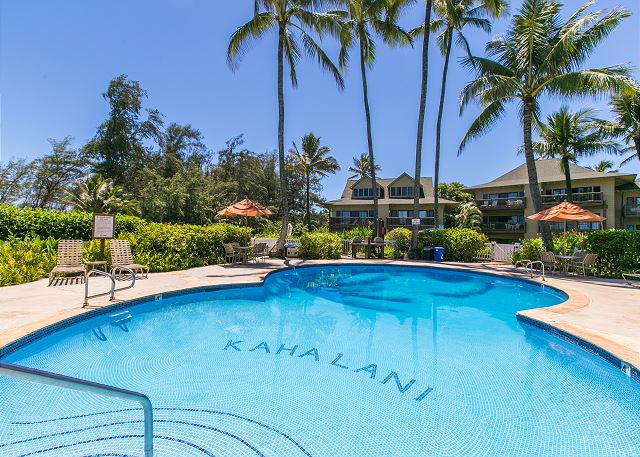 Kaha Lani Resort Pool & BBQ Area
