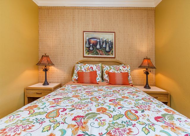 Master bedroom with Queen bed