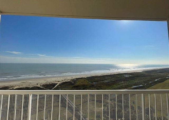 1206 Crown Jewel Beachfront Retreat