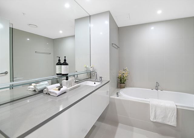 Apt 1147 - Circle on Cavill - Surfers Paradise