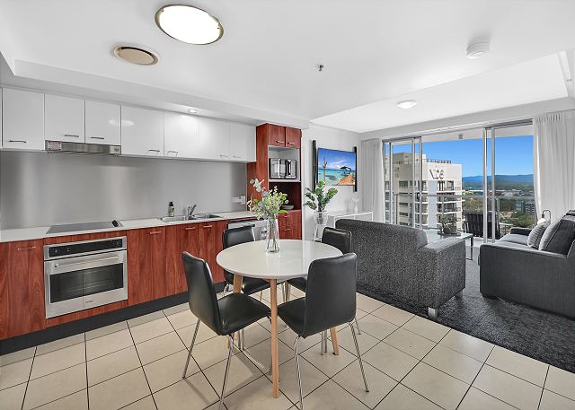 Apt 2177 - Chevron Towers - Surfers Paradise