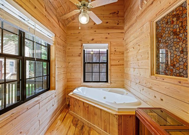 Jetted Garden Tub