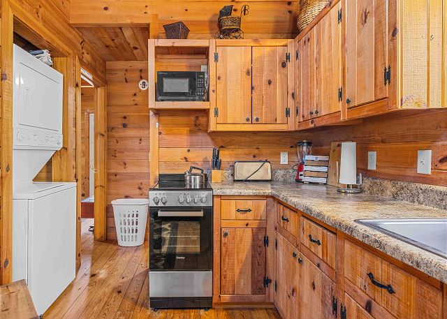 Firefly Hill | Photo 8