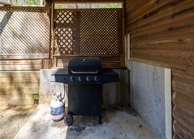 Knotty Pine | Photo 34