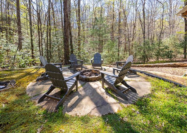 Knotty Pine | Photo 35