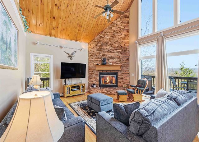 Luxury Mountain View Chalet 3