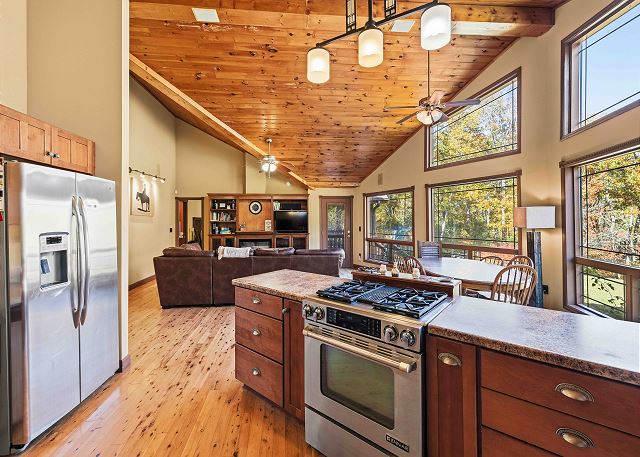 Chimney Mountain Chalet | Photo 8