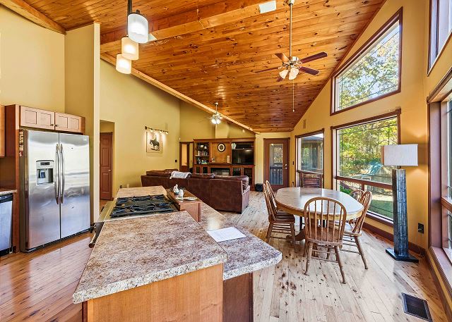 Chimney Mountain Chalet | Photo 11