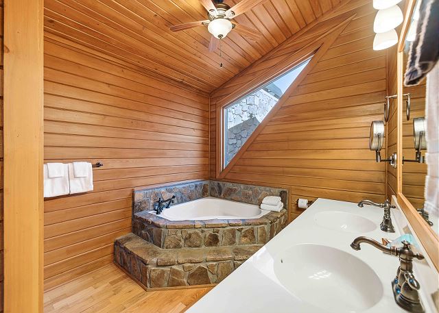 Garden Tub for Relaxation