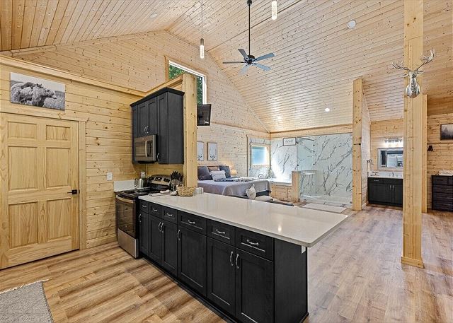 Everything you need to cook and dine - Bon Appétit!