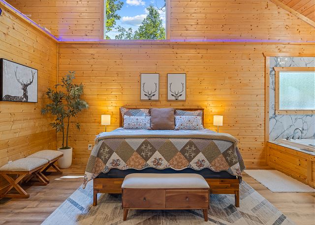 Cozy king size bed - Outlets on each side for charging