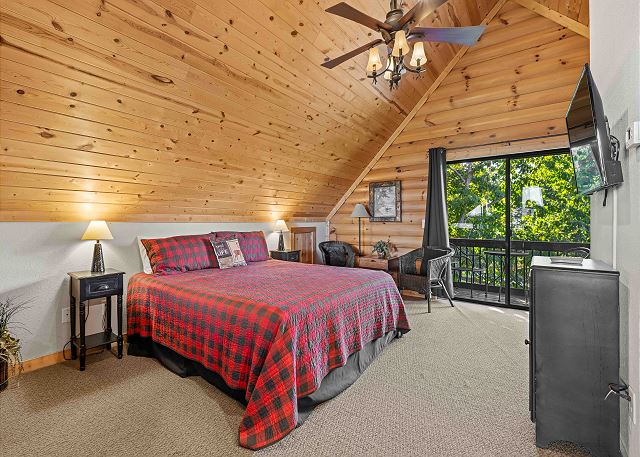 Upstairs King Bedroom