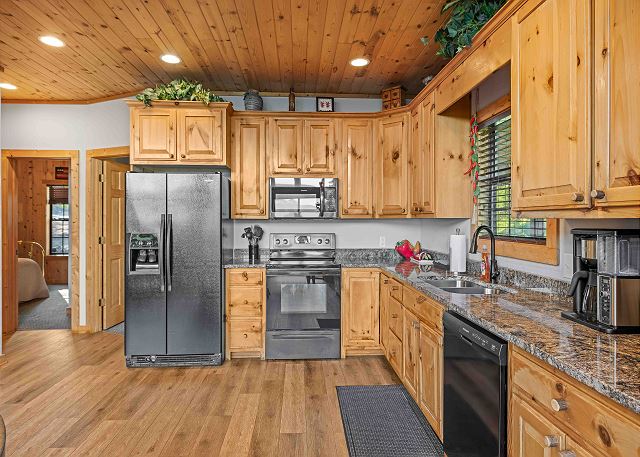 Full Size Kitchen Appliances