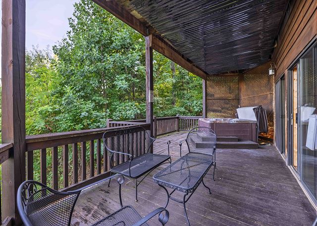 Outdoor Living Space with Hot Tub