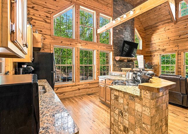 Cozy Creekside Cabin | Photo 8