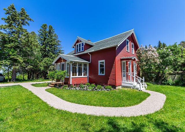 The Red Cabinette in Cross Village