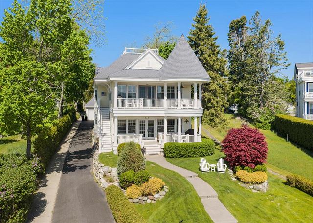 Harbor Cottage