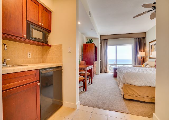 Luau 6801-03 Bedroom 2(studio)/kitchenette Luau 6801-03 Bedroom 2(studio)/kitchenette