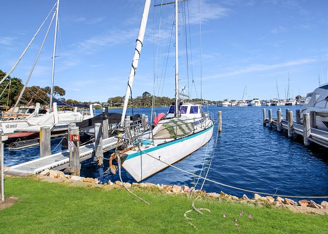 Dun Ri - Premium water views in Paynesville looking across McMillans Strait