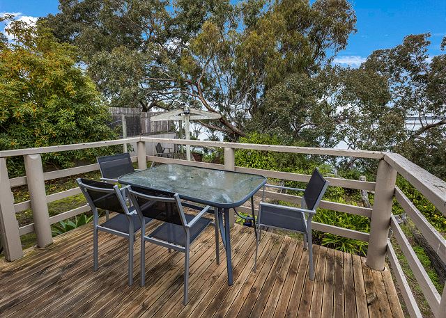 Jetty View - Bellbird Cabin