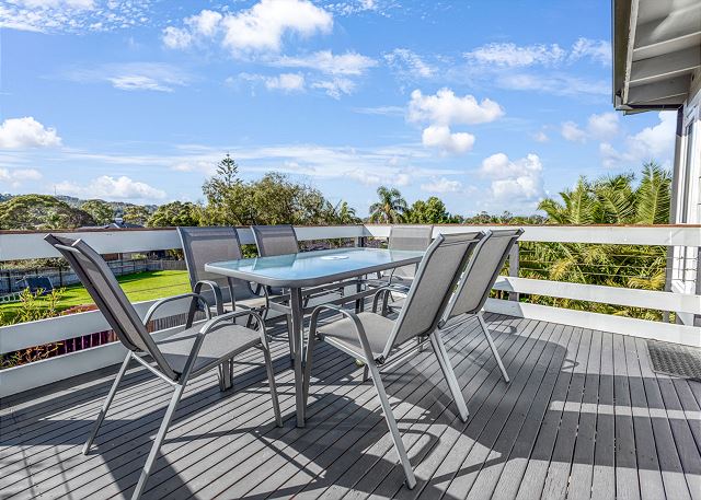 Serenity: Relaxation, Sun & Style – Just Minutes from the Water