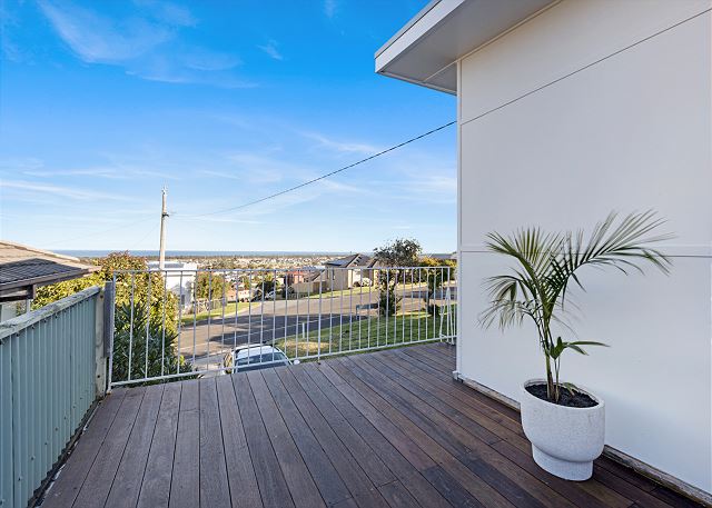 Bella Vista: 46 O'Neills Road, LE