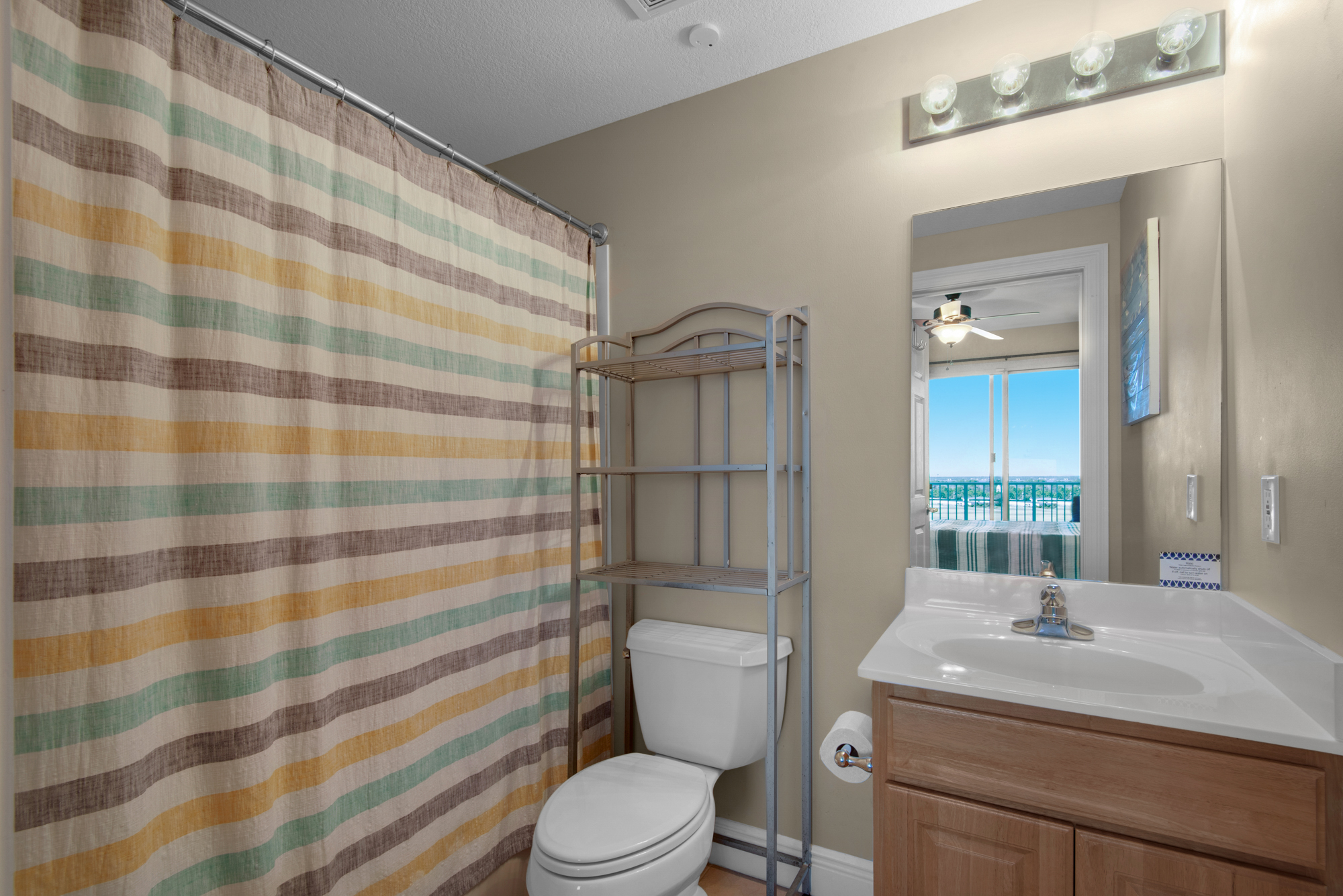 Ariel Dunes 2 1001 - Guest Bathroom Bedroom 