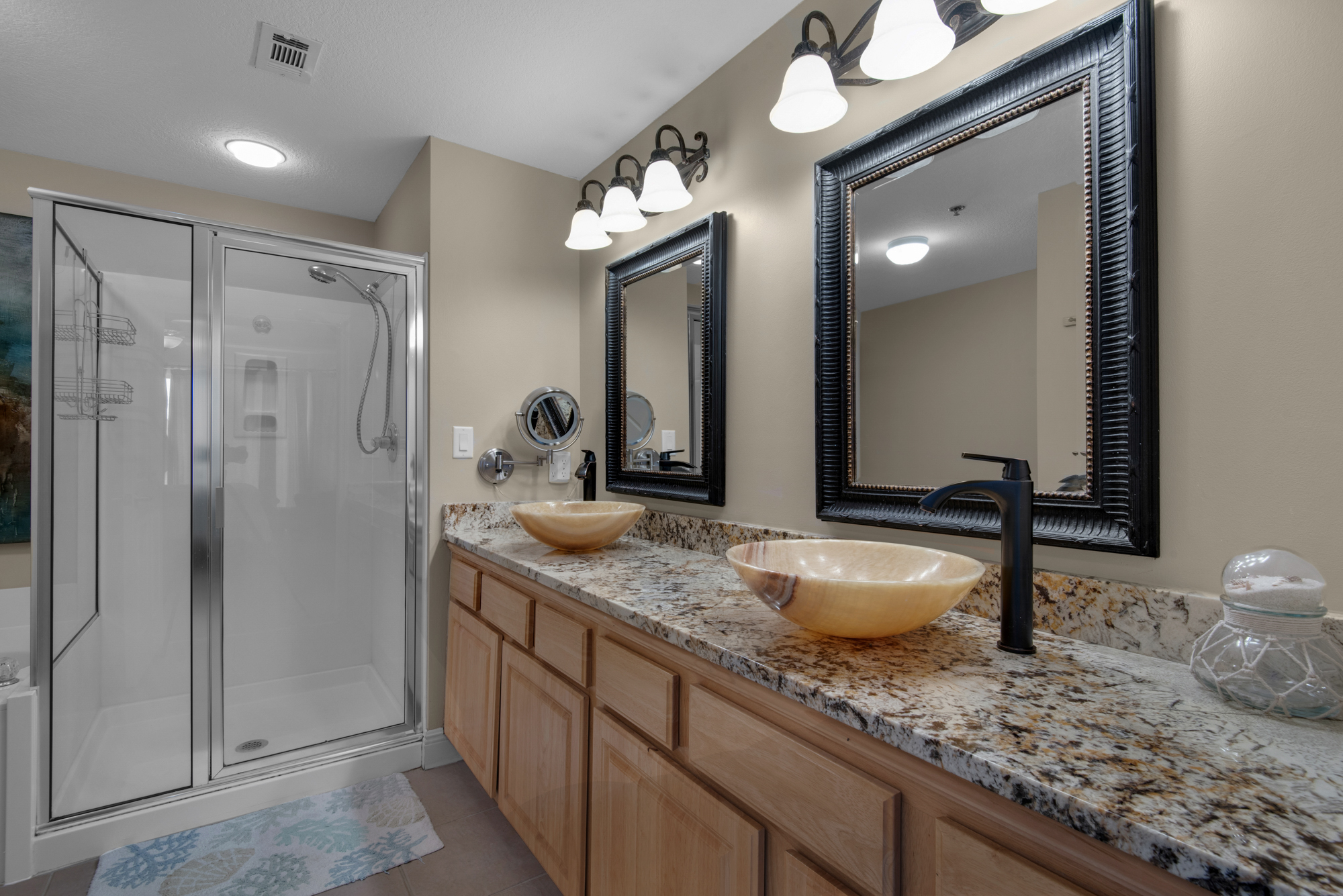 Ariel Dunes 2 1001 - Master Bathroom 