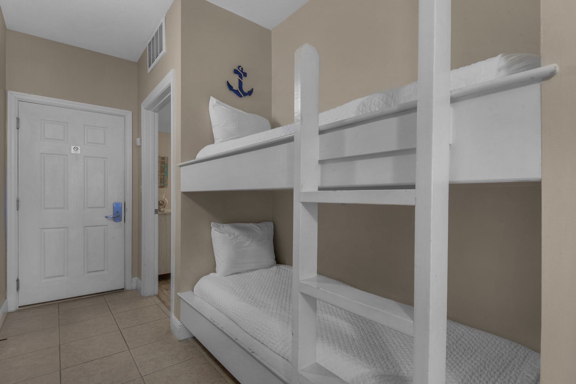 Ariel Dunes II 1705 - Bunks