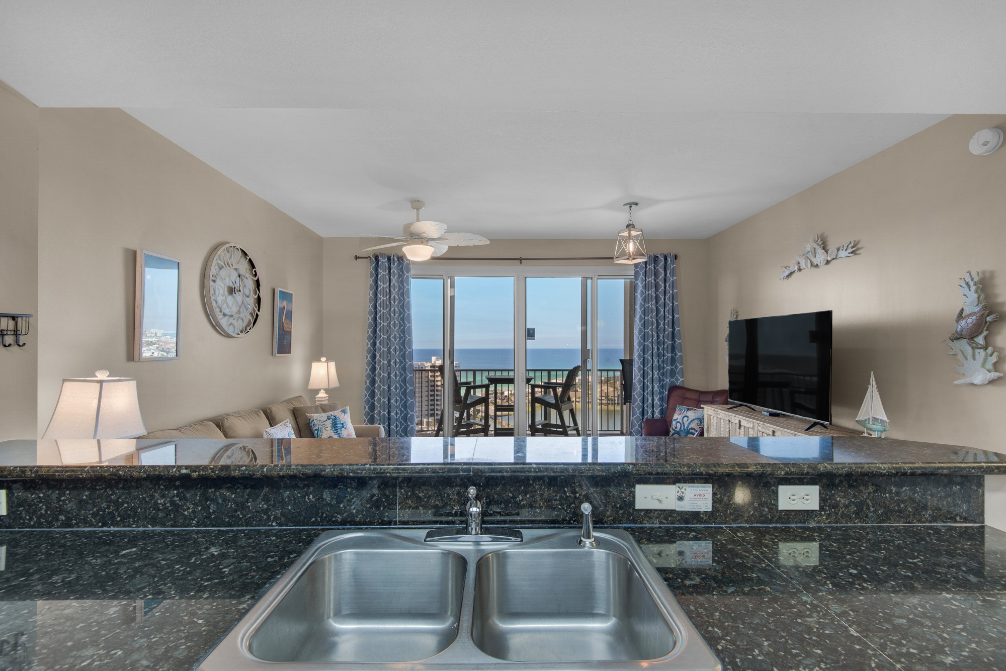 Ariel Dunes II 1705 - Kitchen 