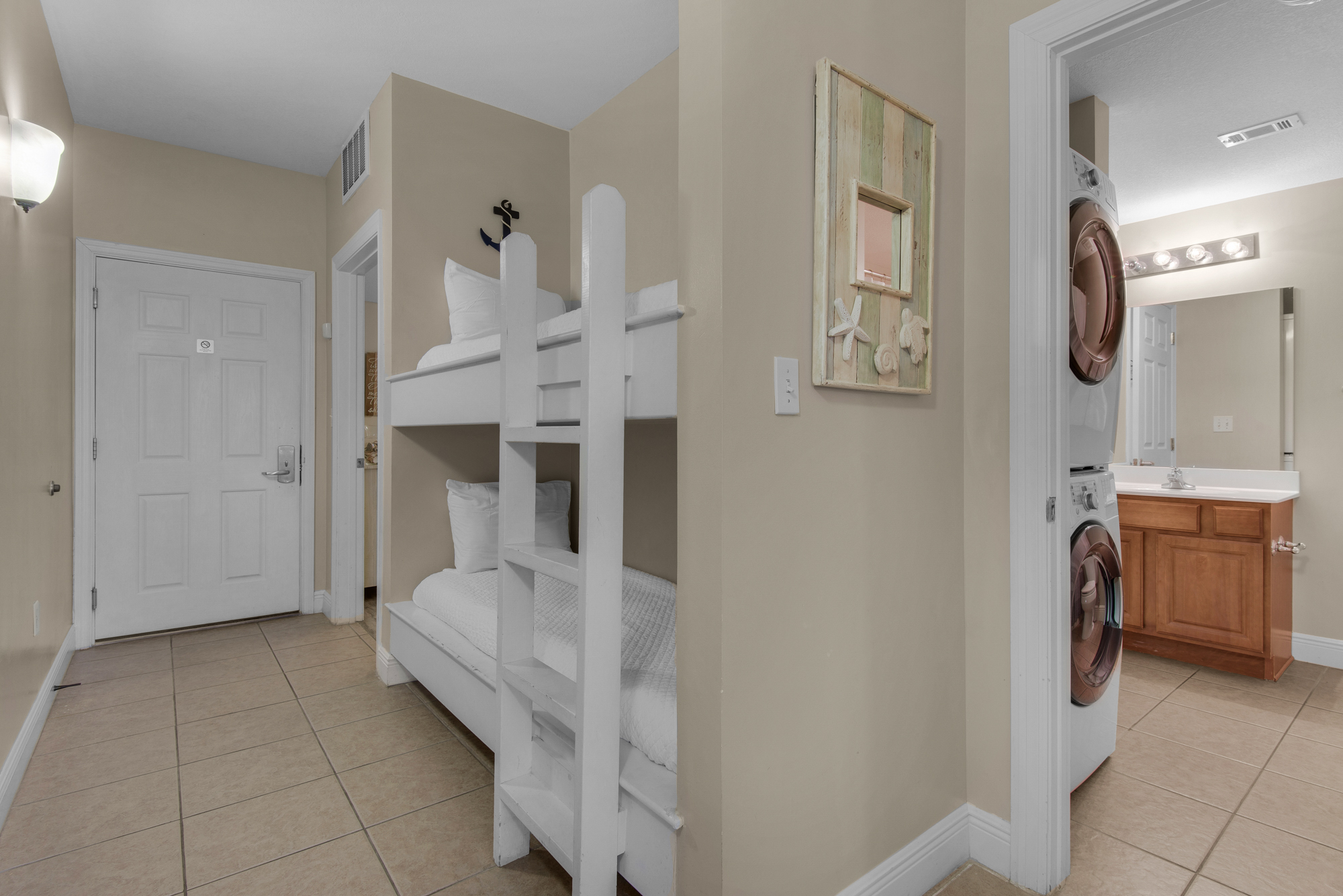 Ariel Dunes II 1705 - Bunks