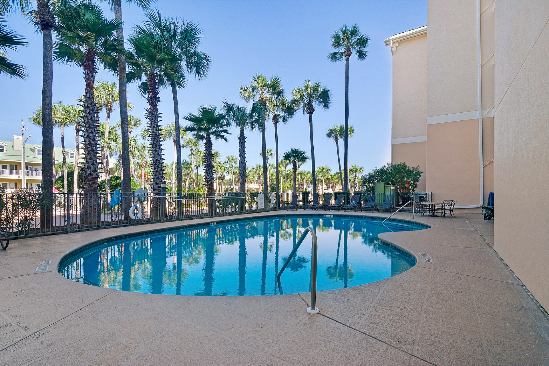 Crystal Dunes 306 32