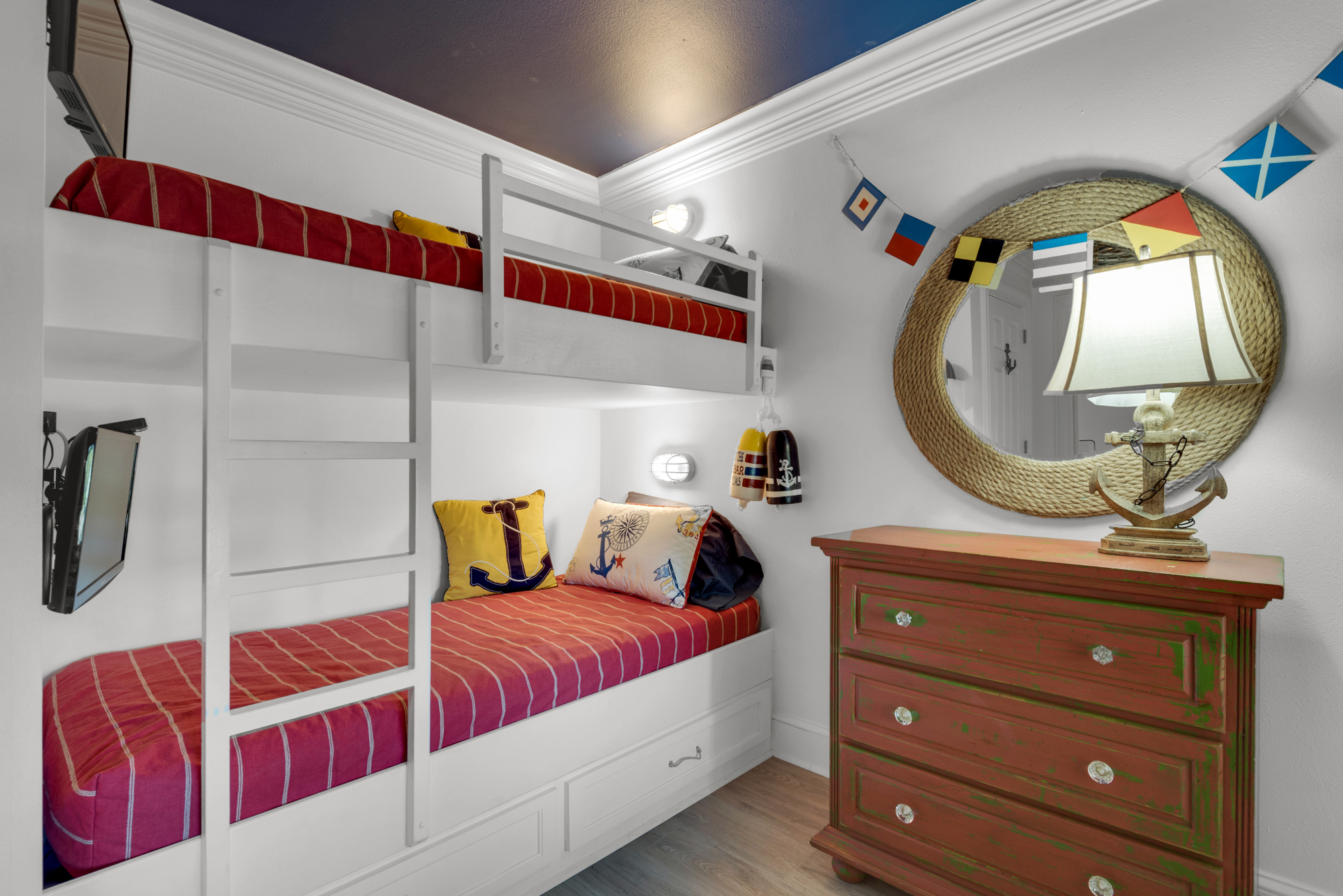 Crystal Dunes 306 30