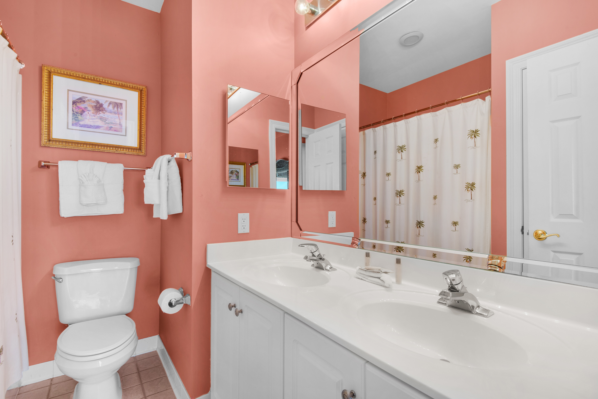 Empress 703 | Photo 23