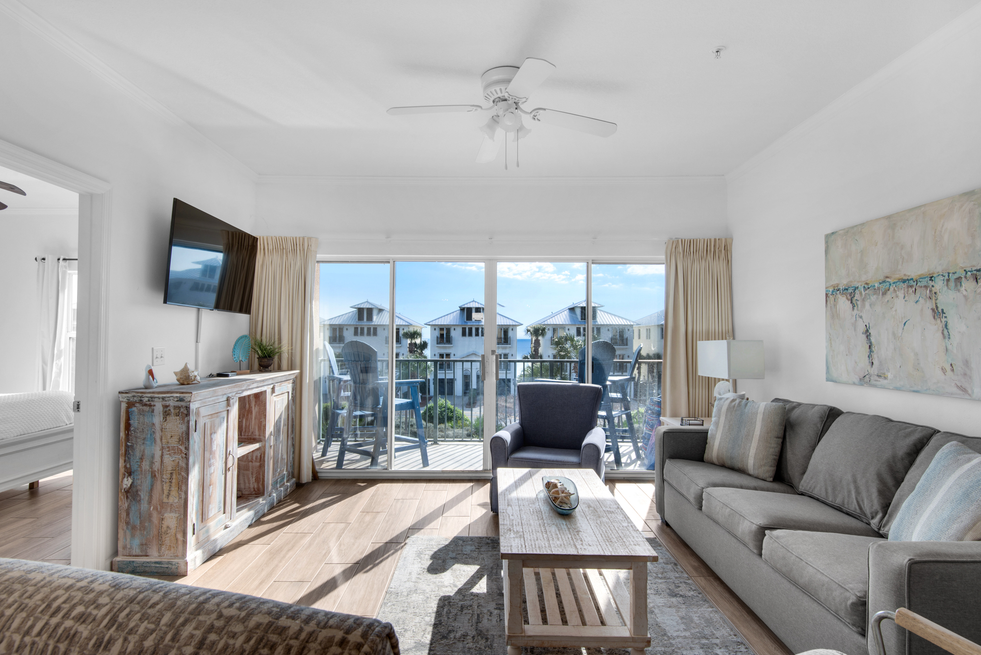 Emerald Waters 305 4