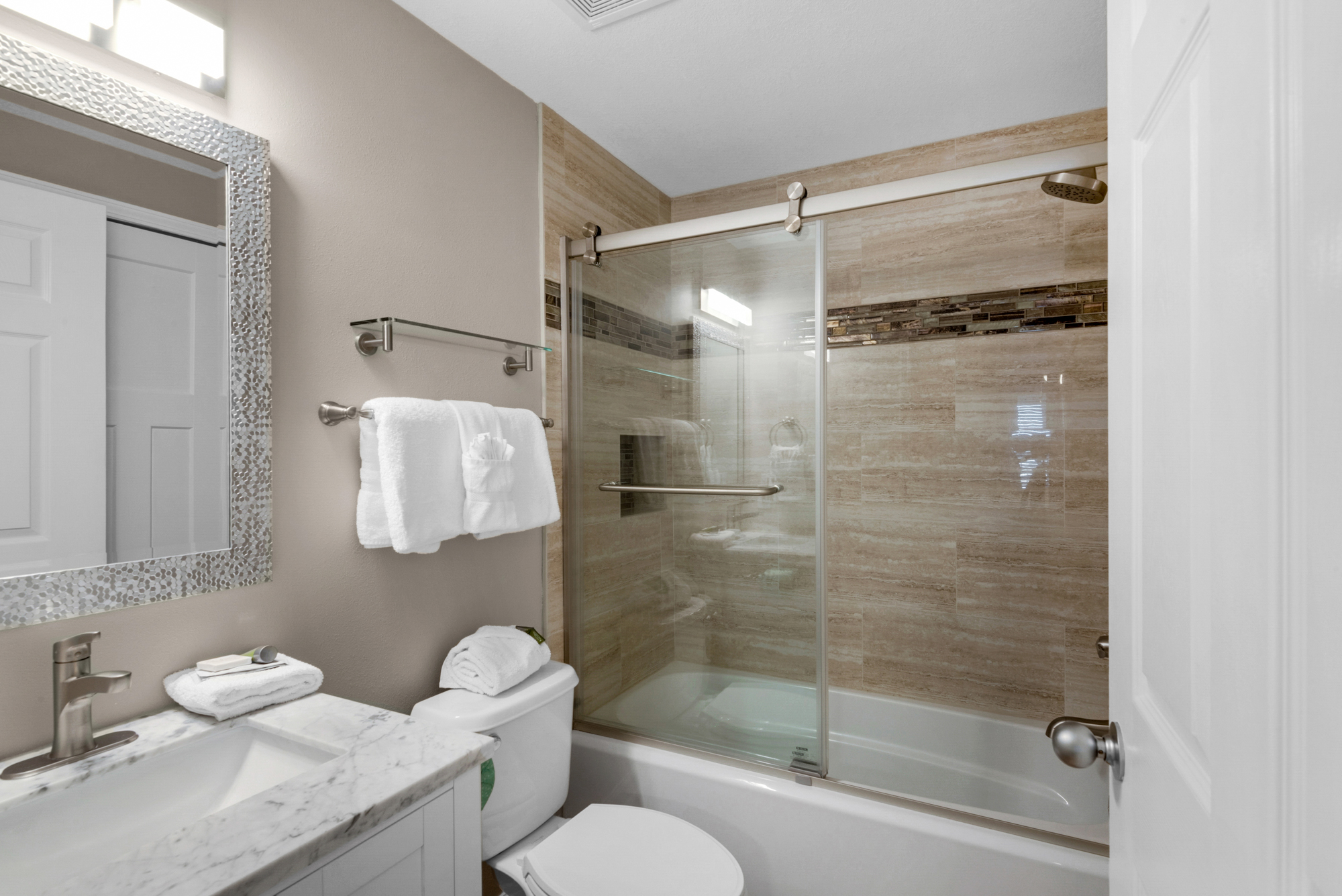 Majestic Sun 1006B | Photo 12